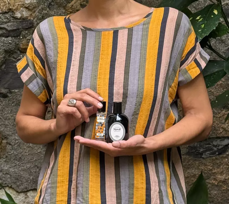 eau_parfum_neroli_strega_castello_03 copy-1.webp